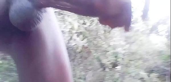  An amateur huge dick strokes his coke and cums
